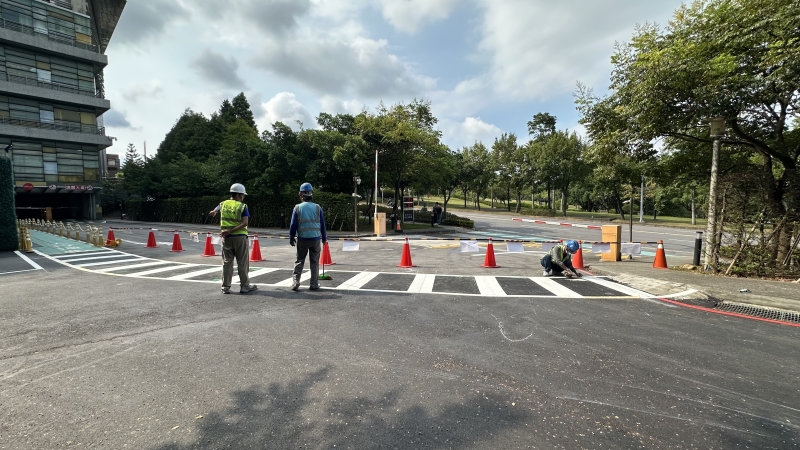 車道鋪設工程